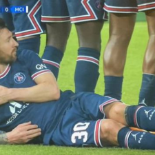 Lionel Messi åbner sin målkonto for at få sit første mål med Paris Saint-Germain